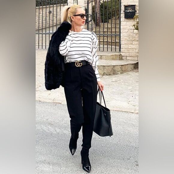 Styles in Black and White!  See at my live show. - Picture 10 of 16